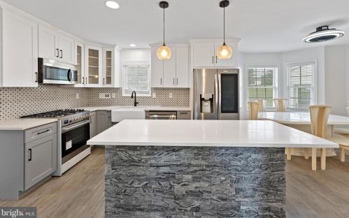 61 Andover Way, Trenton NJ  08610-1201 exterior