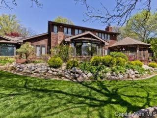 71 Linden Ln, Springfield, IL 62712-8928