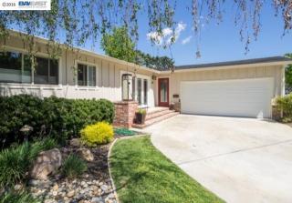 784 Angela St, Pleasanton, CA 94566-7548