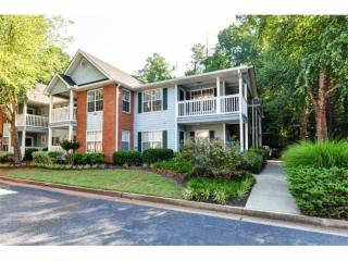 527 Streamside Dr, Roswell, GA 30076-4633