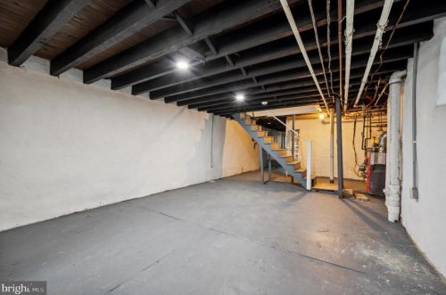 6937 19 St, Philadelphia PA  19146-2936 exterior