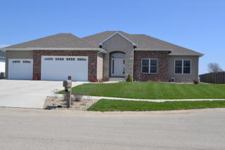 416 Windycrest Dr, Chatham, IL 62629-2206