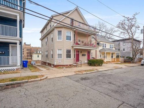 13 Rosebank Ave, Providence, RI 02906-4321