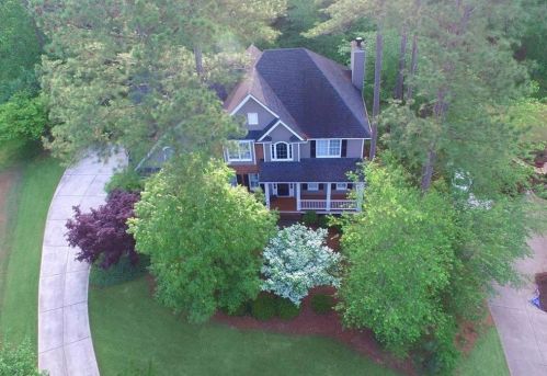1006 Creek Side Dr, Holly Springs, GA 30115-8540