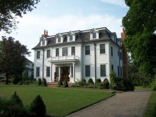 41 Garfield Ave, Madison, NJ 07940-2707