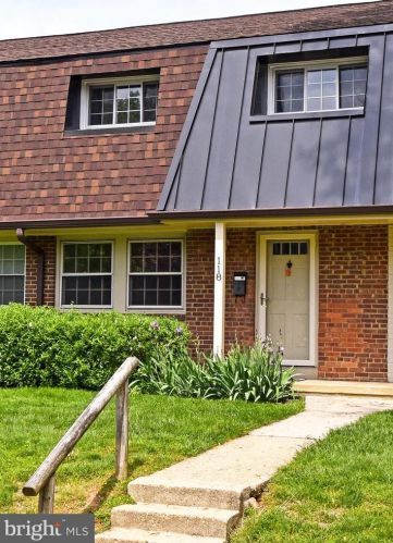 118 Virginia Ave, Falls Church, VA 22046-4126