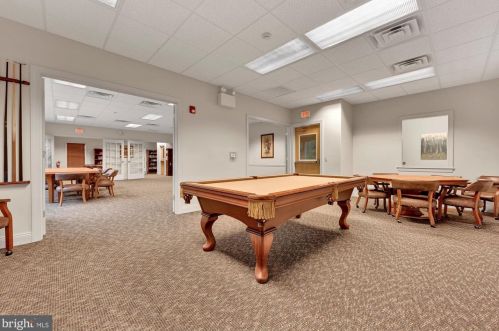 15 Leeds Ct, Lancaster PA  17602-4676 exterior