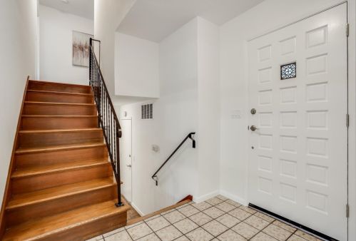 2467 Lacey Dr, Milpitas CA 95035-6122 exterior