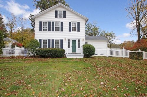 280 Newtown Ave, Norwalk CT  06851-2518 exterior