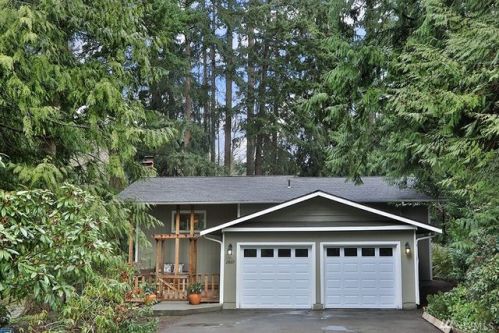 2869 Hi Crest Rd, Langley, WA 98260-9768