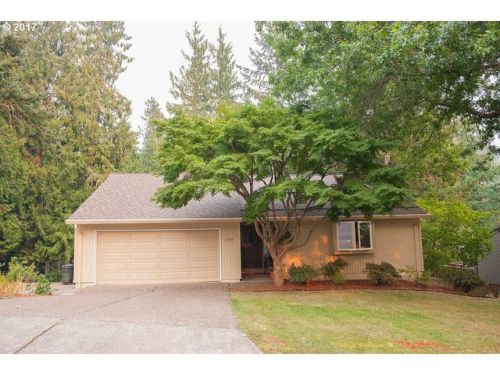 290 Torrey View Dr, Portland, OR 97229-6526