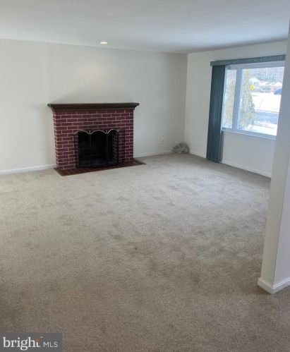 7419 Inzer St, Springfield VA  22151-2920 exterior