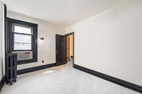 1130 Tilghman St, Allentown PA  18102-2253 exterior