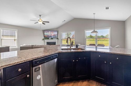 80 Crest View Dr, Carnesville GA  30521-3265 exterior