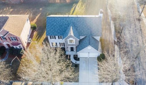 7636 Cole Ln, Atlanta, GA 30349-1094