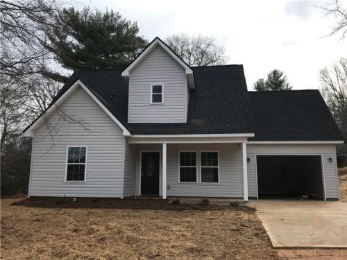 107 Labor St, Pickens, SC 29671-2218