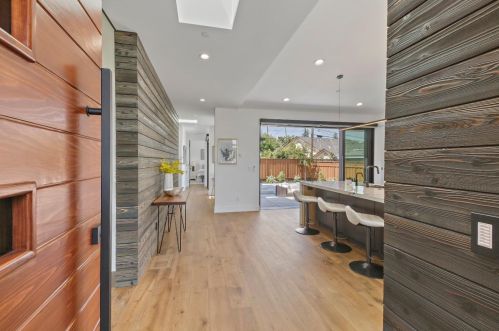 1398 Socorro Ave, Sunnyvale CA  94089-2621 exterior