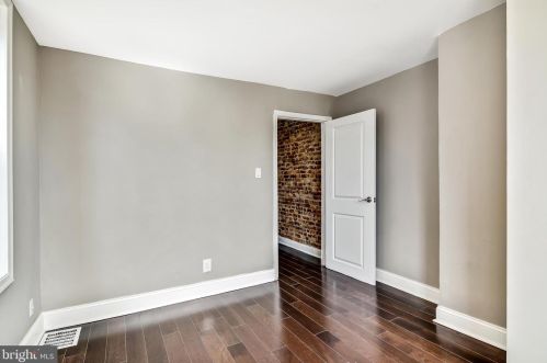 6142 Larchwood Ave, Philadelphia PA 19143-1006 exterior