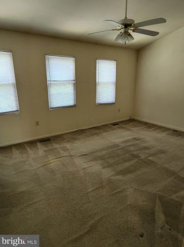 116 Kinsman View Cir, Silver Spring MD 20901-1661 exterior