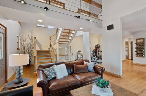 607 Dayton Ave, Saint Paul MN  55102-1711 exterior