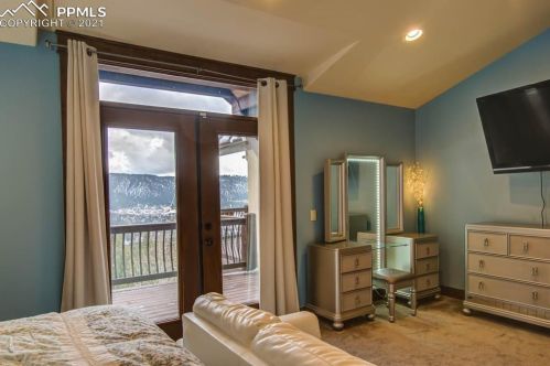 1339 Midland Ave, Woodland Park CO 80863-3118 exterior