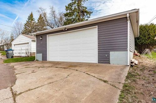 1011 19th Ave, Duluth, MN 55812-1127