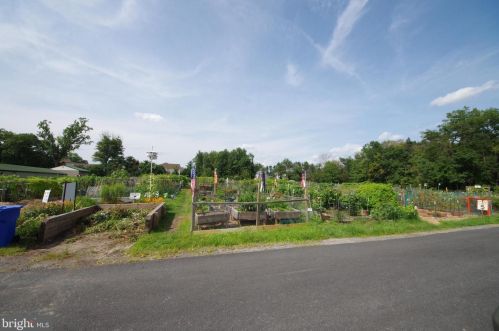 15115 Interlachen Dr, Silver Spring MD 20906-5636 exterior