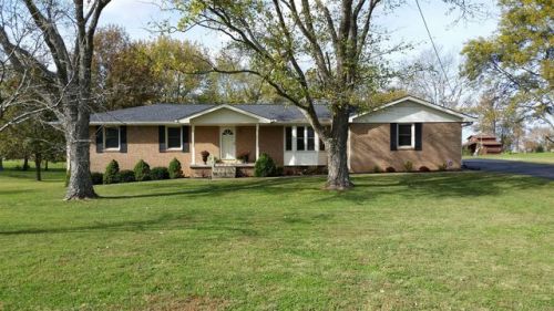 125 Greenwood Dr, Lebanon, TN 37090-5120