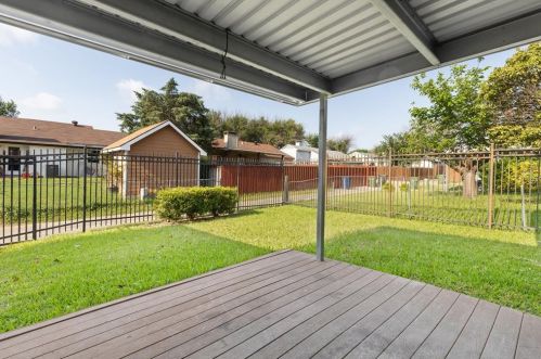 1214 High Vly Dr, Garland TX 75041-2050 exterior