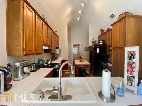 5300 Starboard Ct, Conyers GA  30094-4743 exterior
