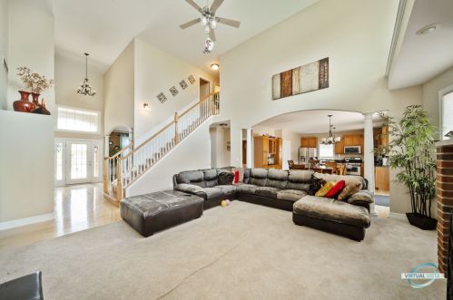 2247 Luther Lowell Ln, Sycamore IL  60178-8751 exterior