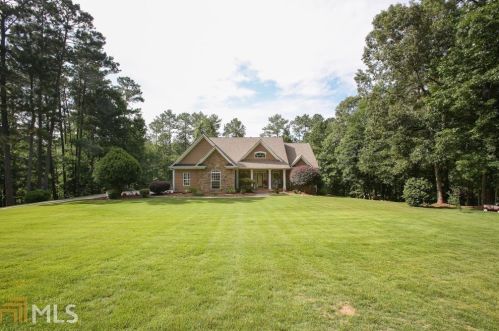 8179 Pineview Ct, Villa Rica, GA 30180-7657