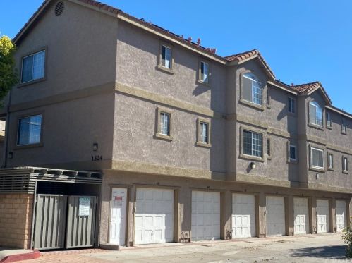 1524 Spruce St, Placentia, CA 92870-7432