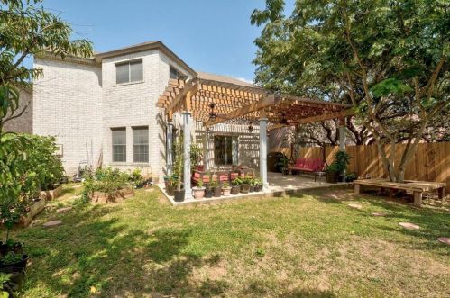 11217 Blairview Ln, Austin TX  78748-3964 exterior