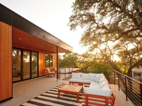 2721 Barton Skwy, Austin TX  78704-4647 exterior