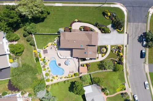 149 Bowne Rd, Tinton Falls NJ  07712-2519 exterior