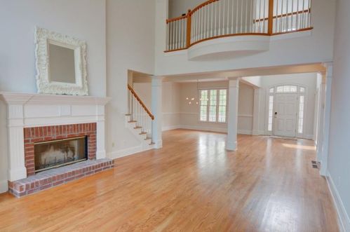 305 Hunting View Ct, Atlanta GA  30328-2779 exterior