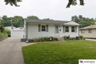 9324 Tomahawk Blvd, Omaha, NE 68134-2759