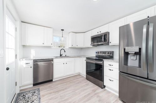 1902 South St, Coventry, CT 06238-2409