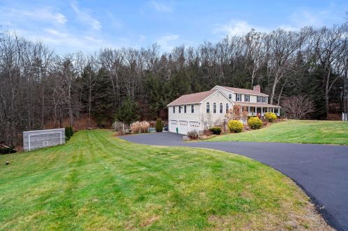 49 Lexington Dr, Hampstead, NH 03841-2007