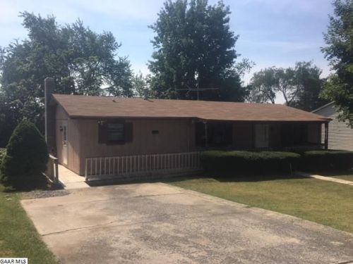 2721 Knollwood Dr, Staunton, VA 24401-1700