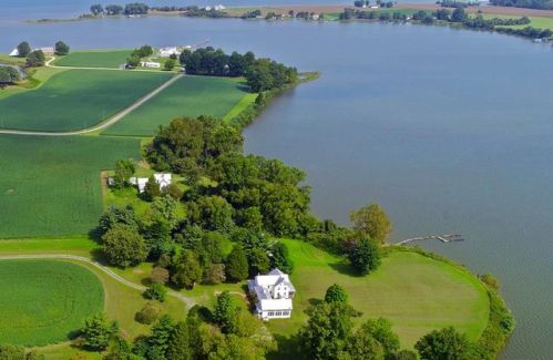 78 Oyster Rd, Lottsburg, VA 22511-2504