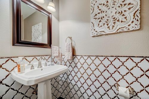 8754 Phillips Pl, Englewood CO 80112-3350 exterior