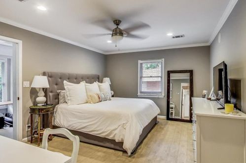 2452 Elizabeth Ann Ln, Atlanta GA  30324-3713 exterior