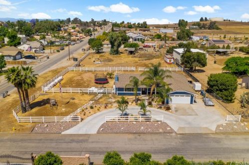 16975 Obsidian Dr, Riverside CA  92508-9407 exterior