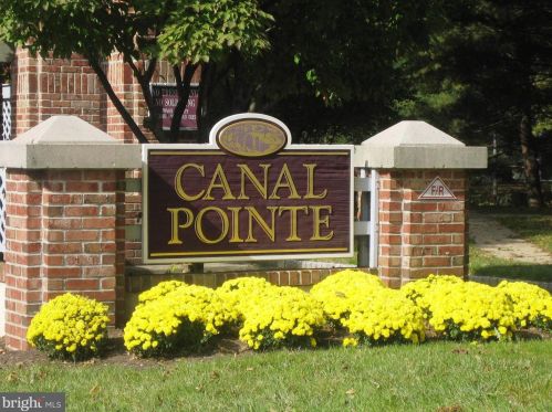 308 Trinity Ct, Princeton NJ  08540-7028 exterior