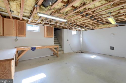 1809 Krystle Dr, Lancaster PA  17602-4143 exterior