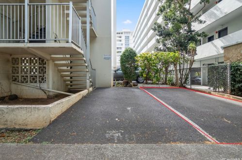 1535 Punahou St, Honolulu HI  96822-4612 exterior