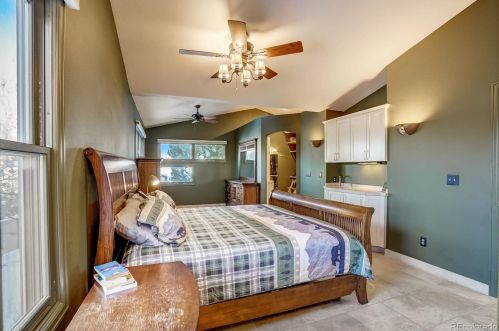 1048 Parkview Dr, Fort Collins CO  80525-2873 exterior
