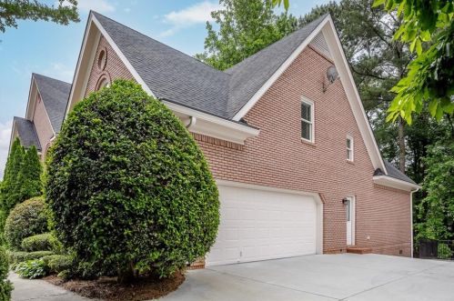 2462 Regency Lake Dr, Marietta, GA 30062-8408